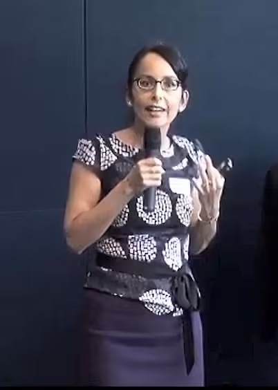 Sylvie Poza est formatrice d’adultes certifiée, pour toute personne souhaitant améliorer son écriture professionnelle